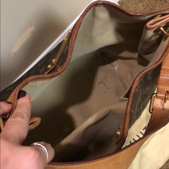 Discontinued, authentic Louis Vuitton PM Galleria - Picture 6 of 7